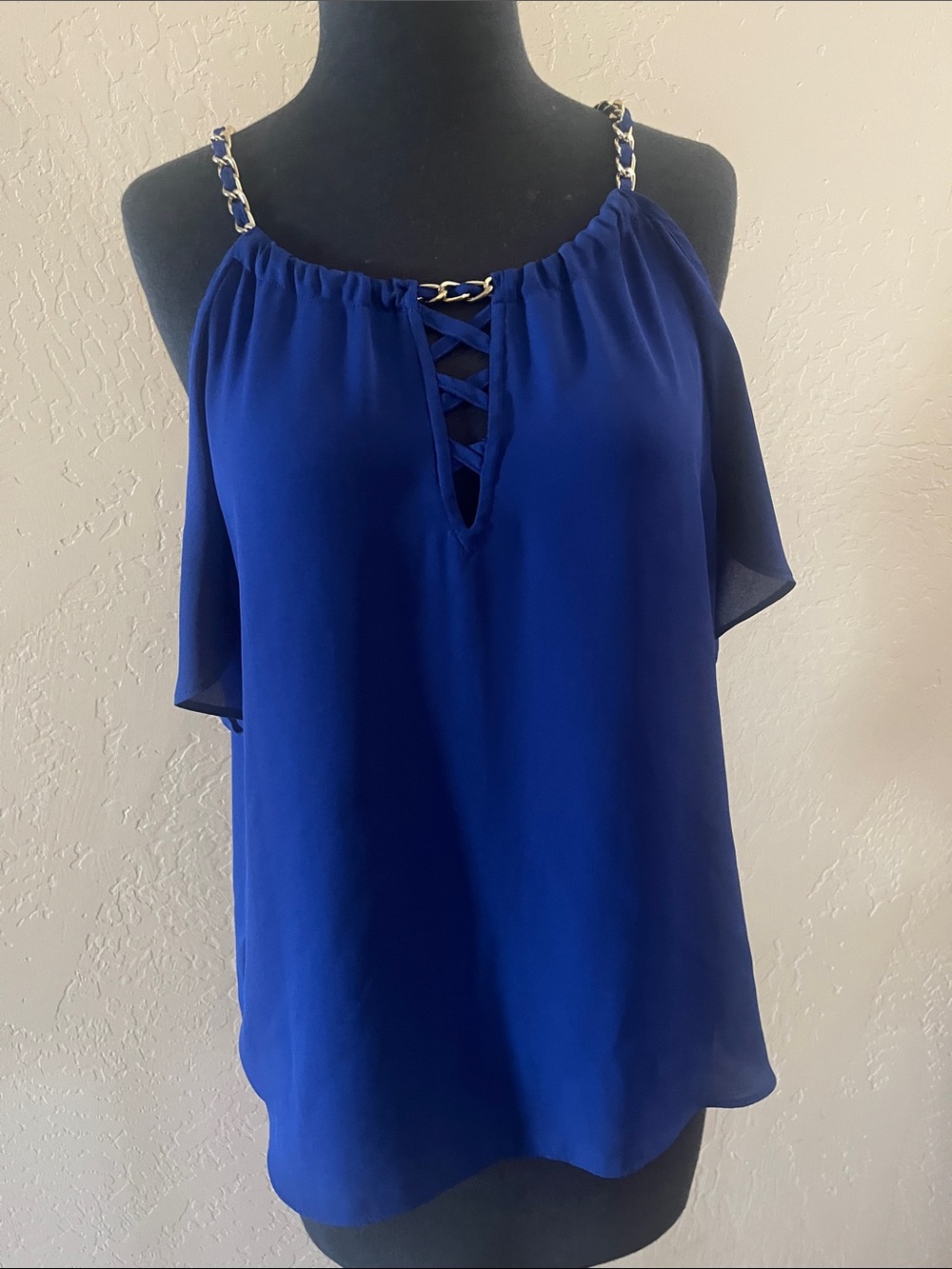 Blue Cold-Shoulder Chain Strap Blouse